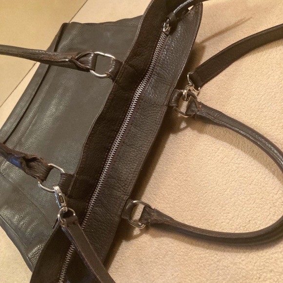 J. Crew Italian soft pebbled  chocolate leather tote bag with strap and pocket - Picture 4 of 16